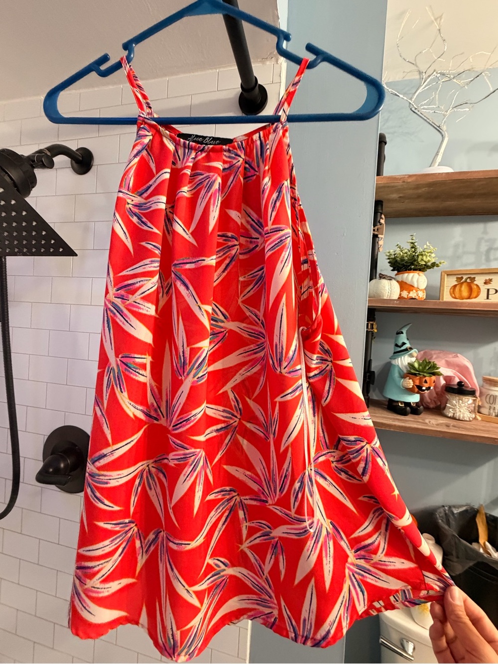 Woman’s Coral Tropical Print Tank
